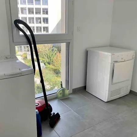 Quai Sud - Gare, 100 M2, Parking, Wifi, Superette, Lave Linge דירה אנז'ה