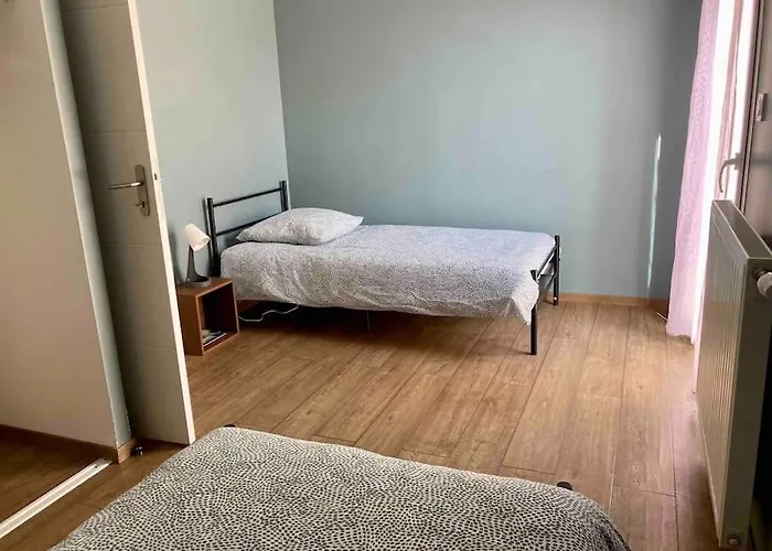 Quai Sud - Gare, 100 M2, Parking, Wifi, Superette, Lave Linge Апартаменты